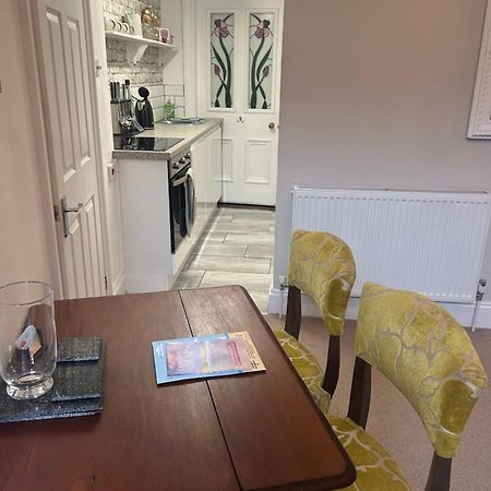 Lovely 1 Bed Flat In Victorian House 300M Seafront 彭赞斯 外观 照片