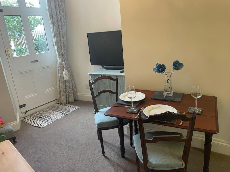 Lovely 1 Bed Flat In Victorian House 300M Seafront 彭赞斯 外观 照片